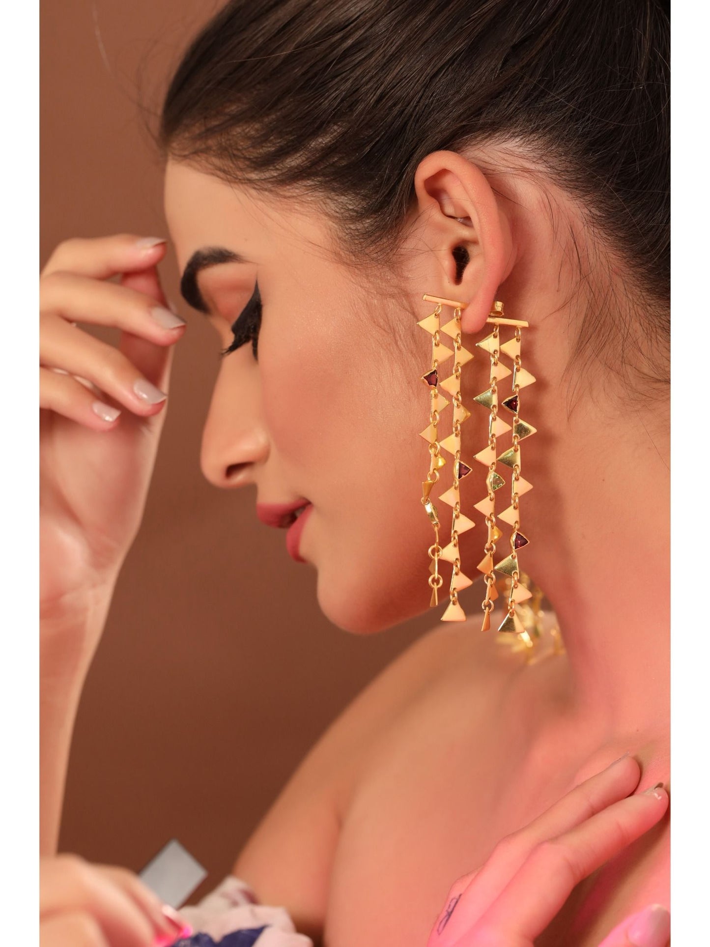 Elegant Golden Jhumka Earrings – Designer Style