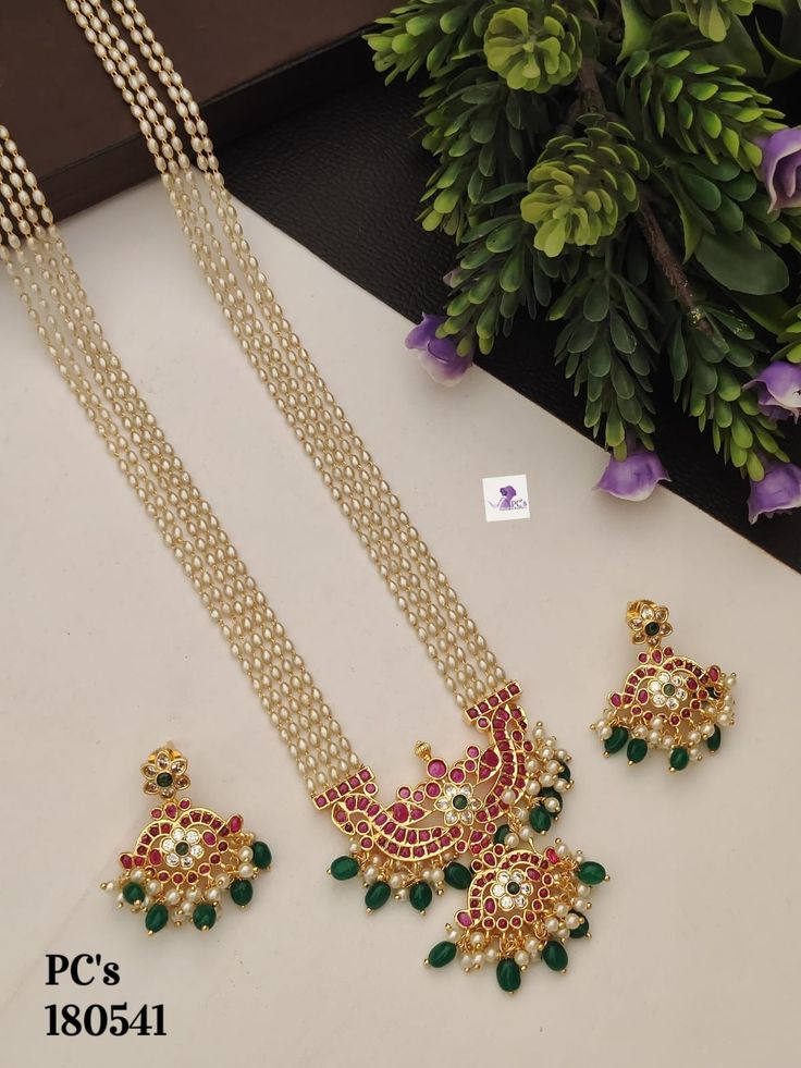 Vadhuvu Super Diamond and Cut work Necklace